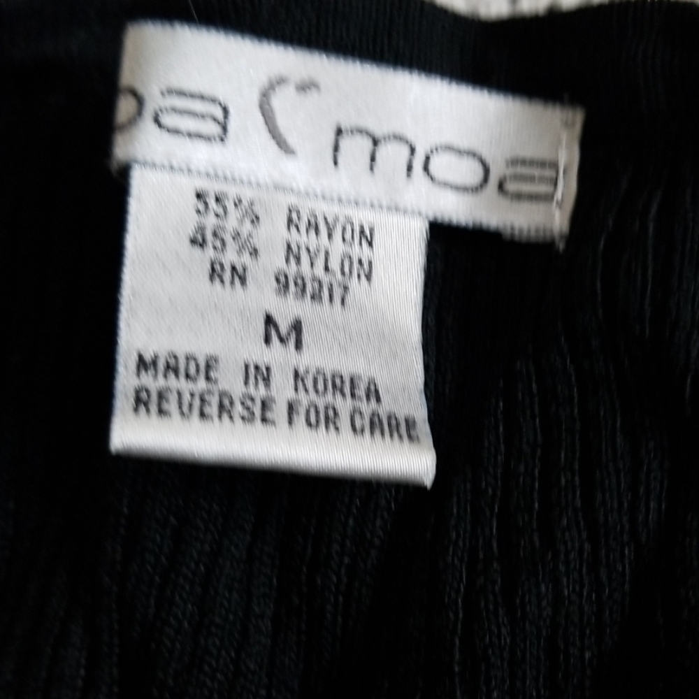 Moa Moa Wrap Sweater - image 2